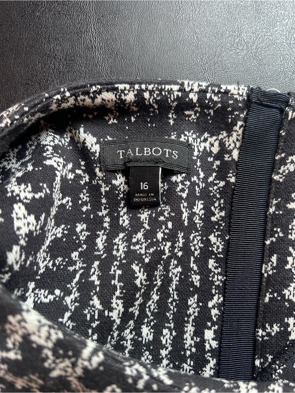 Talbots Bell Sleeve Dress Size 16 - Picture 9 of 11